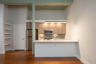 2 E Broad St in Richmond, VA - Building Photo - Building Photo