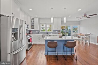 5944 Wescott Hills Way in Alexandria, VA - Building Photo - Building Photo