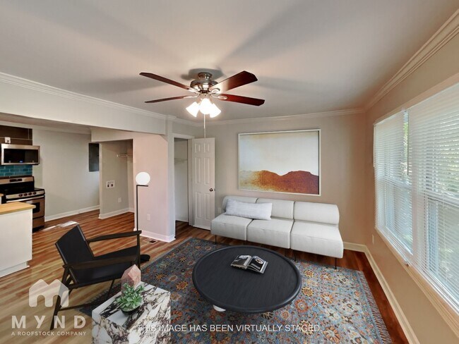 804 Woodlawn Ave