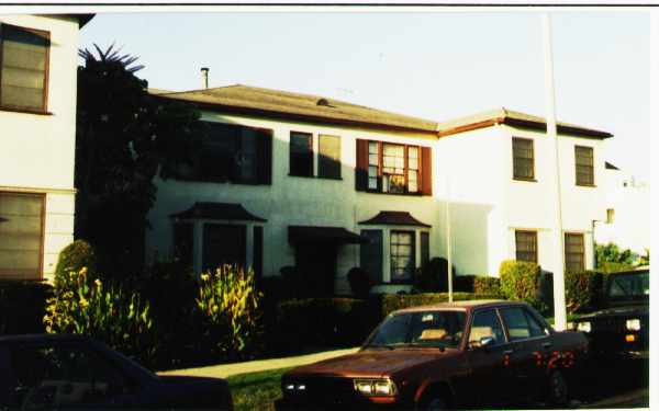 1132 S Cochran Ave in Los Angeles, CA - Building Photo