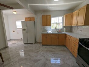 6619 Willoughby Ave in Los Angeles, CA - Building Photo - Building Photo