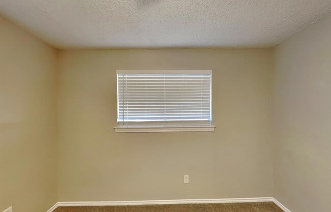 546 Sharp Dr in Desoto, TX - Building Photo - Building Photo