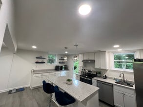 8607 Pinecliff Dr in Frederick, MD - Building Photo - Building Photo