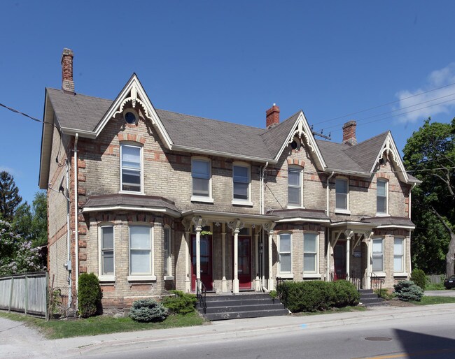 491-495 William St in Newmarket, ON - Building Photo - Building Photo