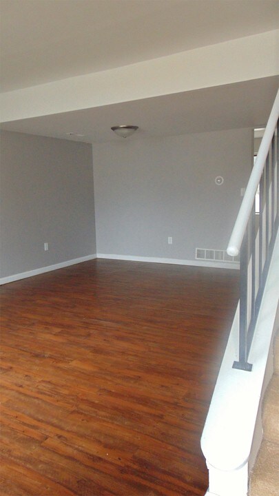1903 Nancy Ct in Champaign, IL - Building Photo