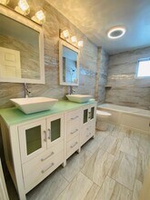 8089 N Holly Rd in Grand Blanc, MI - Building Photo - Building Photo