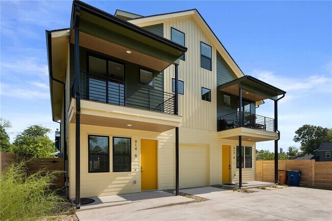 property at 914 Taulbee Ln