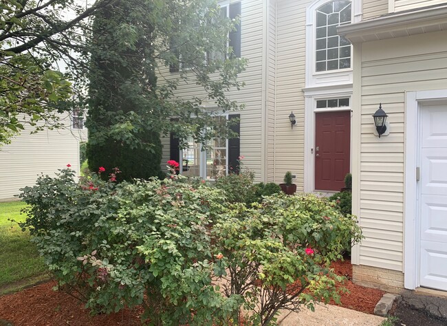 18 Crimson Way in Fredericksburg, VA - Building Photo - Building Photo