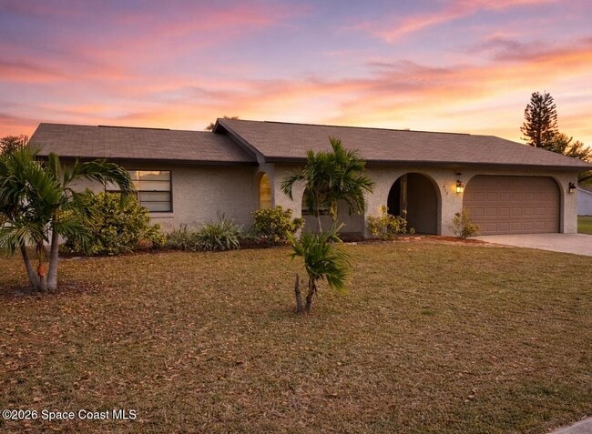 property at 472 Newfound Harbor Dr