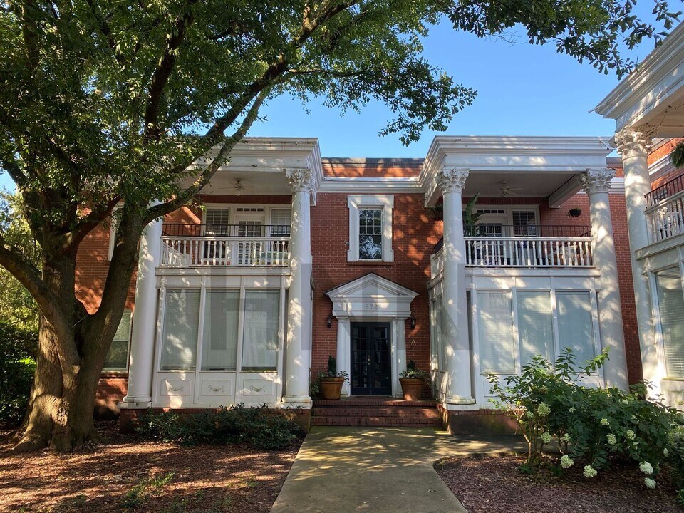 872 Briarcliff Rd NE in Atlanta, GA - Building Photo