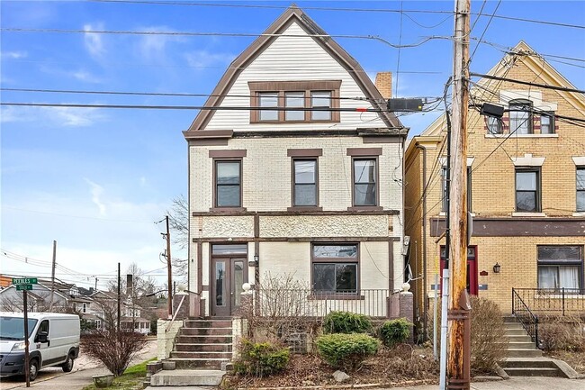 303 Peebles St, Unit 3