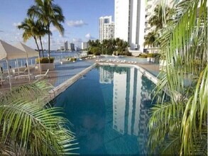 1000 West Dr in Miami Beach, FL - Building Photo - Building Photo