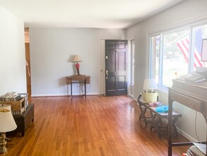 1811 Biltmore Dr in Charleston, SC - Building Photo - Building Photo