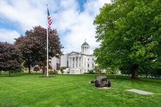 33-37 W Main St, Unit 1 in Somerville, NJ - Building Photo - Building Photo