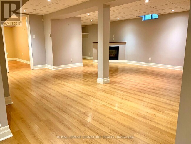 51 Blyth St in Richmond Hill, ON - Building Photo - Building Photo