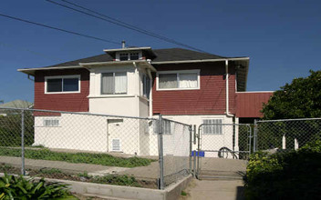 1362-1364 E 27th St in Oakland, CA - Building Photo - Building Photo