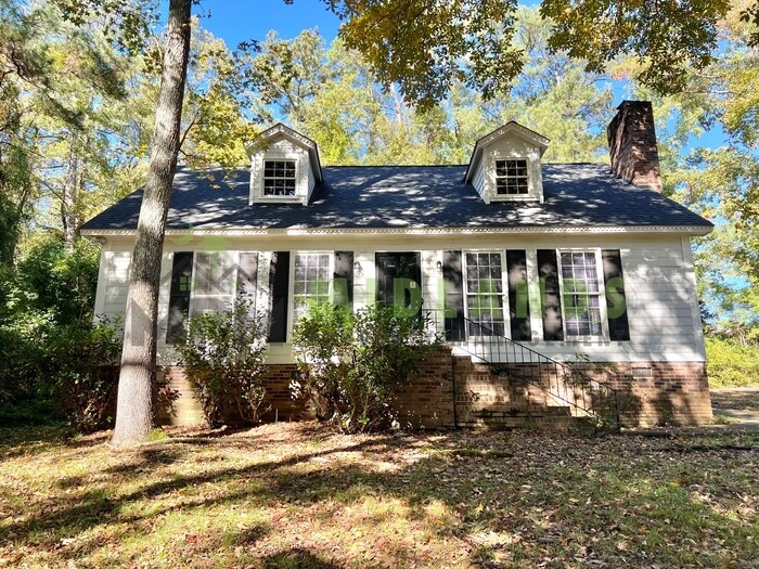 6101 McMillan Cir in Columbia, SC - Building Photo