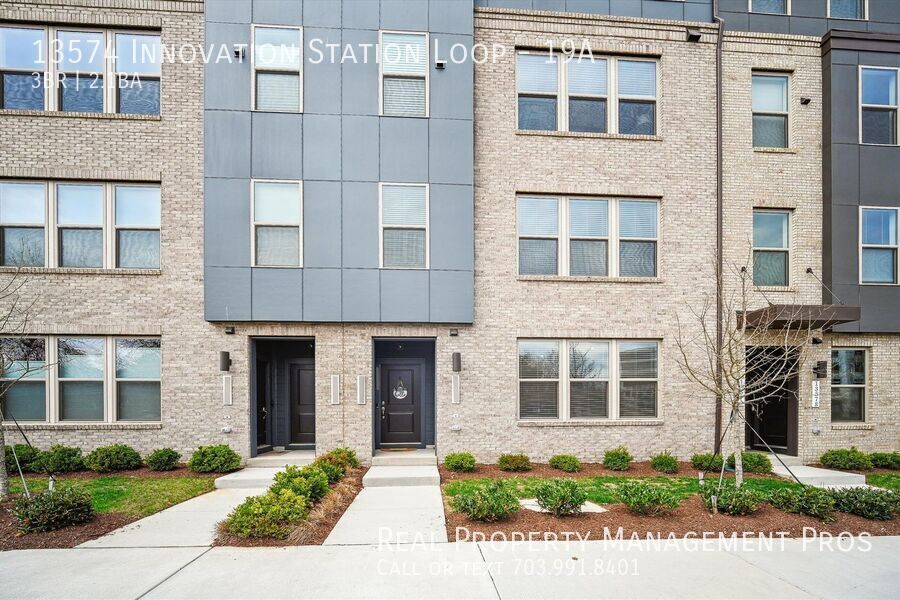 13574 Innovation Station Lp in Herndon, VA - Building Photo