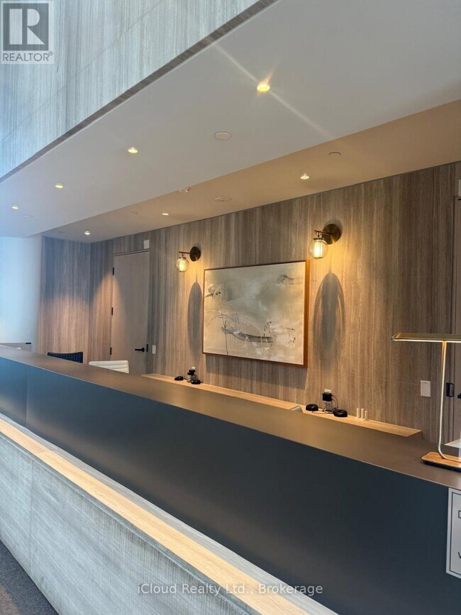 195 Commerce St in Vaughan, ON - Building Photo - Building Photo