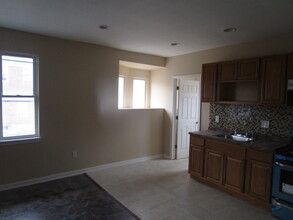 6200 Magnolia St in Philadelphia, PA - Building Photo - Building Photo