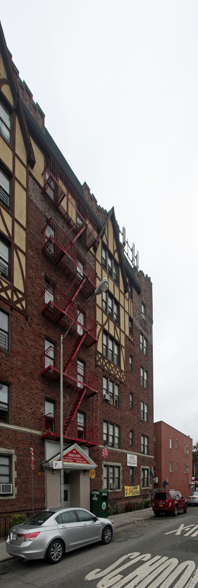 89-15 144th St in Jamaica, NY - Foto de edificio - Building Photo