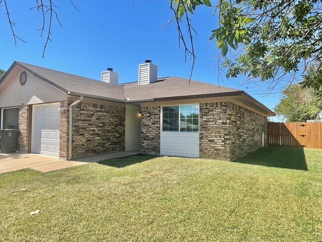 property at 3007 Honeysuckle Cir