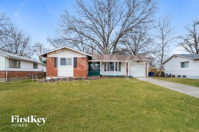 property at 2415 Cambridge Dr