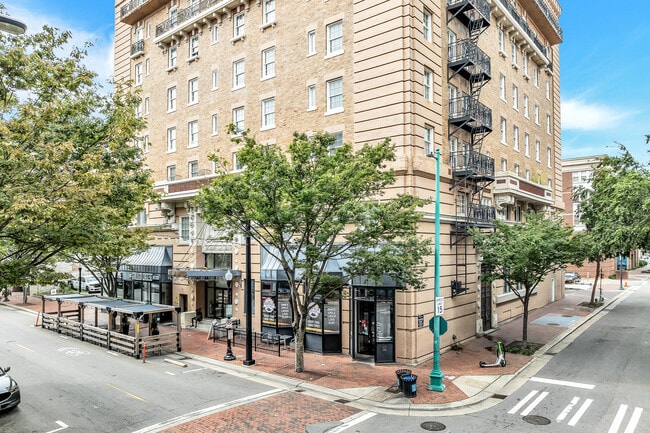 The James in Norfolk, VA - Foto de edificio - Building Photo