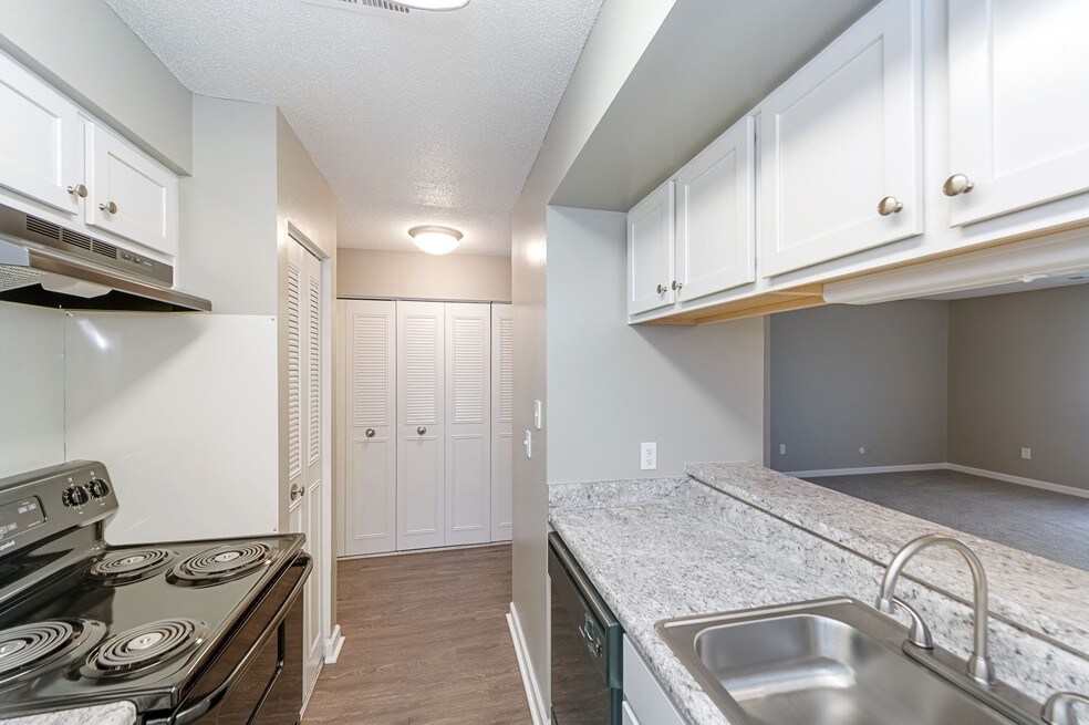 Addison Creek Apartments Indianapolis In Apartments For Rent