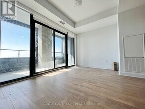 2920-2920 Hwy 7 in Vaughan, ON - Building Photo - Building Photo