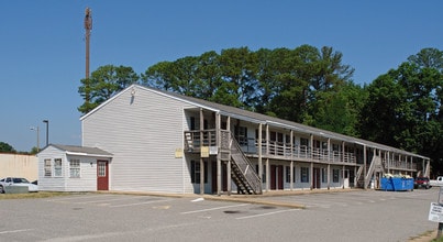 Garden View Apartments in Newport News, VA - Building Photo - Building Photo