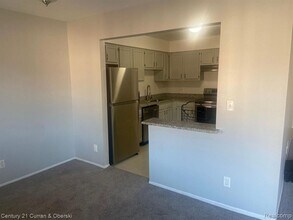 6121 Orchard Lake Rd in West Bloomfield Township, MI - Building Photo - Building Photo