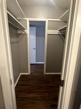 2114 E Marshall Ave in Longview, TX - Foto de edificio - Building Photo