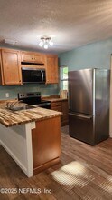 4111 Ruby Dr W in Jacksonville, FL - Building Photo - Building Photo