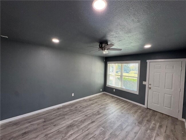 70 N Hunter St in Farmington, AR - Building Photo - Building Photo