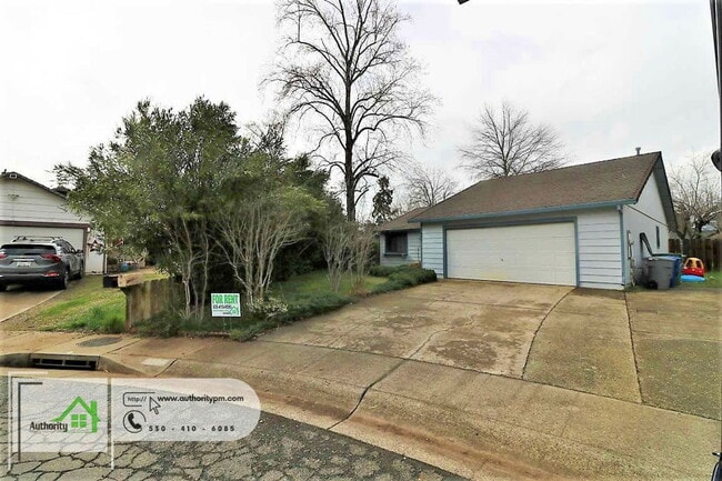 1826 Cirrus St in Redding, CA - Building Photo - Building Photo