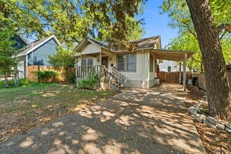 204 W 46th St in Austin, TX - Foto de edificio - Building Photo