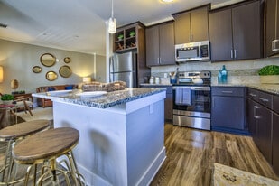 Avonlea Creekside in Marietta, GA - Building Photo