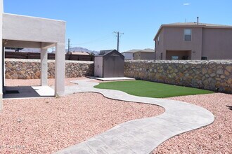 304 Playa Tronones in El Paso, TX - Building Photo - Building Photo