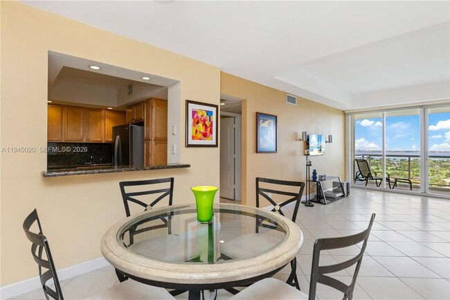 5600 Collins Ave in Miami Beach, FL - Building Photo - Building Photo