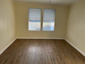 612 Seaside Rd in Saint Helena Island, SC - Foto de edificio - Building Photo