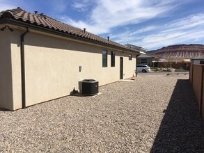 3952 S Saddleback Rd in Washington, UT - Building Photo - Building Photo