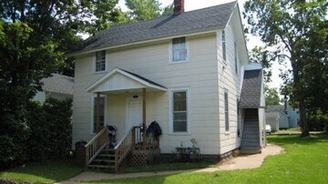 731 Broadway St, Unit 0.5 in Eau Claire, WI - Building Photo