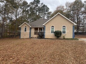 129 Wagon Wheel Cir in Griffin, GA - Building Photo
