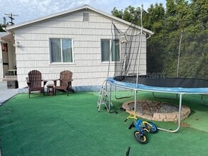 5254 San Jacinto Pl in San Diego, CA - Building Photo - Building Photo