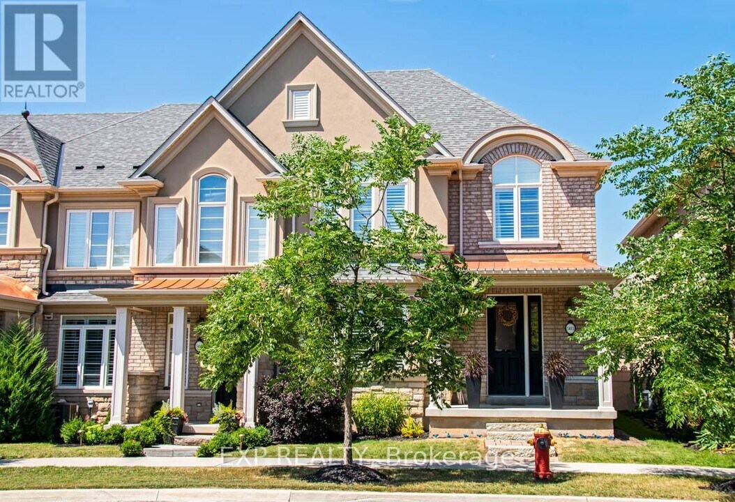 503 Sixteen Mile Dr in Oakville, ON - Building Photo