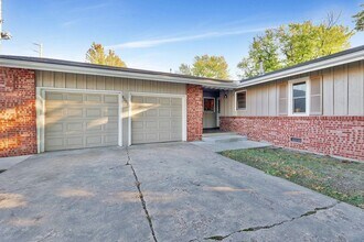 8002 E Morningside St in Wichita, KS - Building Photo - Building Photo