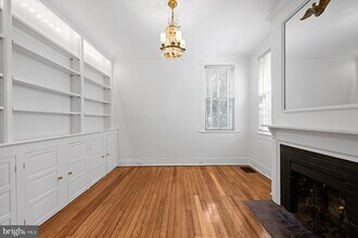 1423 34th St NW in Washington, DC - Building Photo - Building Photo