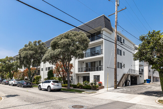 404 San Vicente Blvd in Santa Monica, CA - Building Photo - Building Photo