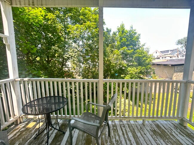83 Newbury St, Unit 2